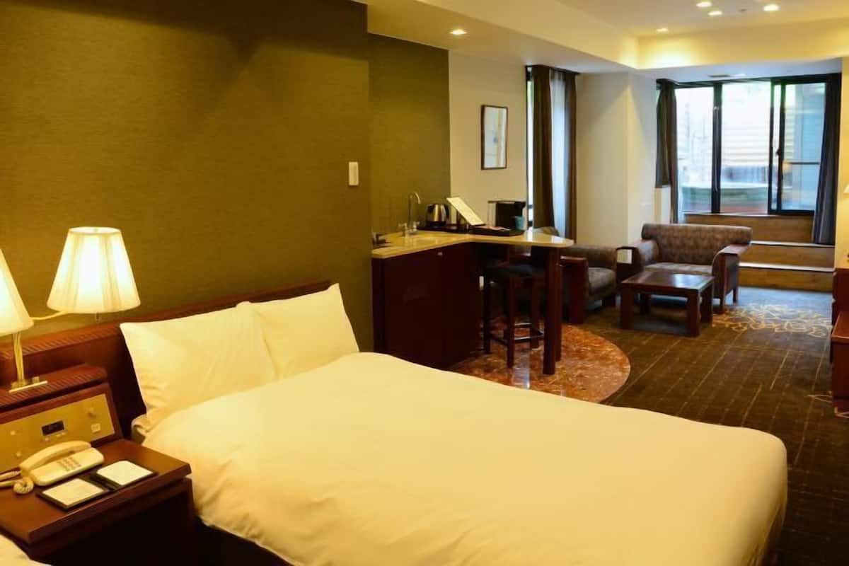 In-room safe, blackout curtains, iron/ironing board, free WiFi