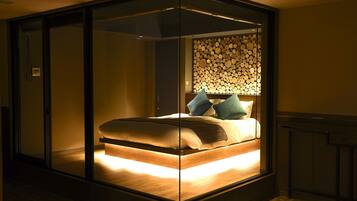 Quarto premium (with Sky View Open Air Bath) | Cofres nos quartos, cortinas blackout, ferros/tábuas de passar roupa