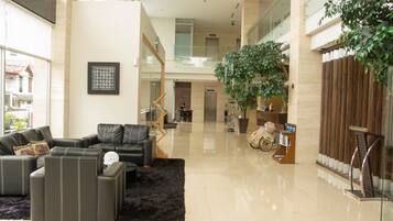 Siddeområde i lobbyen