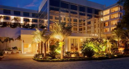 Radisson Blu Plaza Hotel Hyderabad Banjara Hills