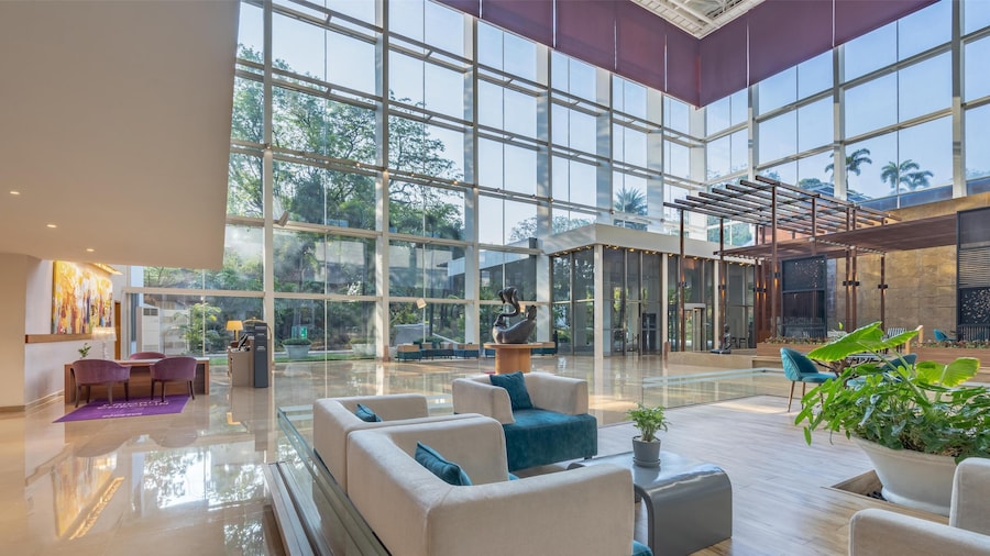 Radisson Blu Plaza Hotel Hyderabad Banjara Hills