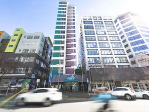 Unclassified image, 3 of 45, button - Mantra Central Wellington  (Wellington)