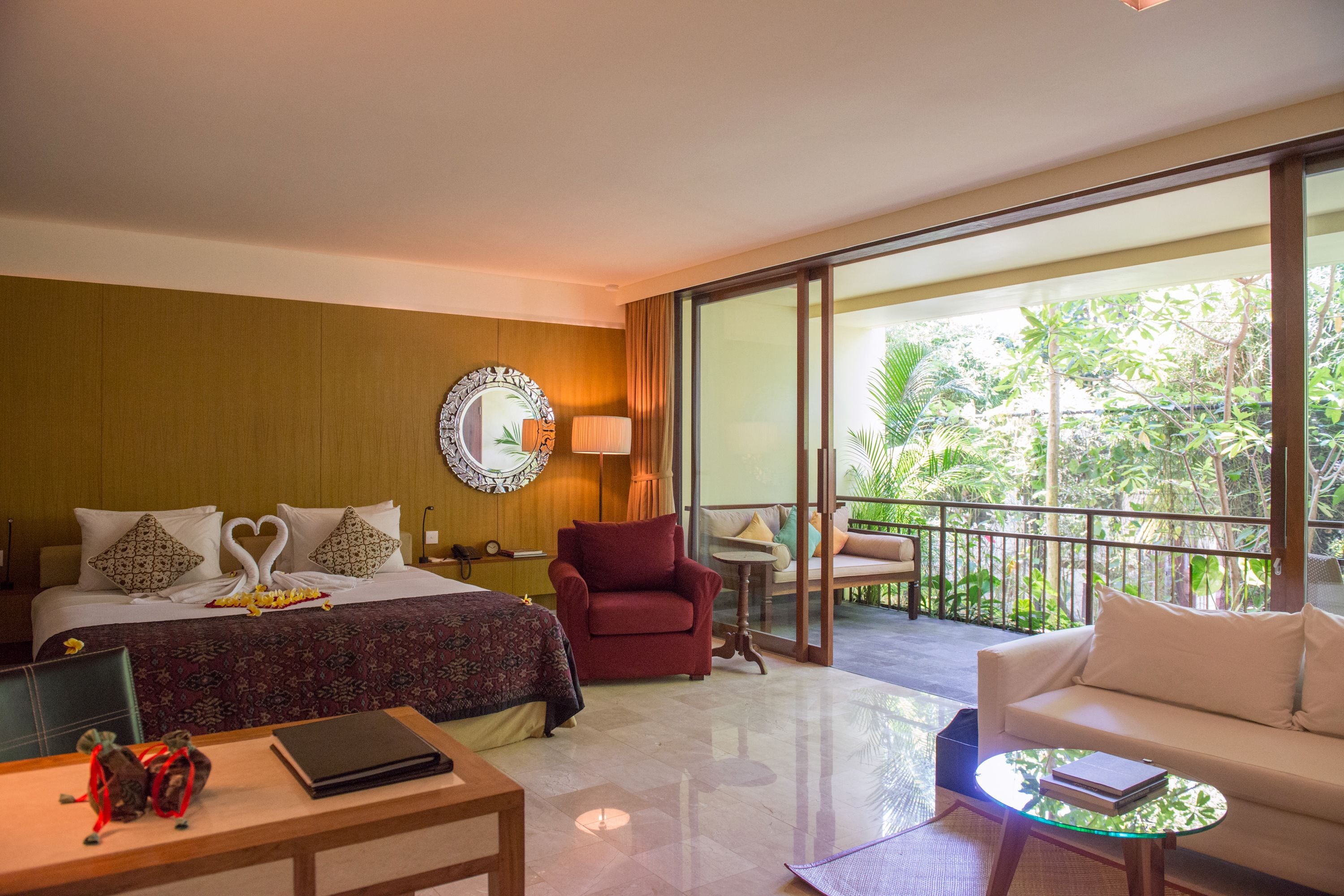 minibar, in-room safe, desk, laptop workspace