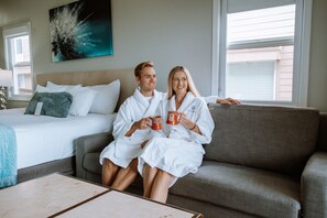 Suite, 1 King-Bett und Schlafsofa | Wohnbereich