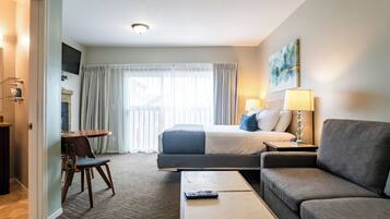 Suite 1 King with Sofa Bed & Spa, No View | Memory foam beds, individually decorated, individually furnished