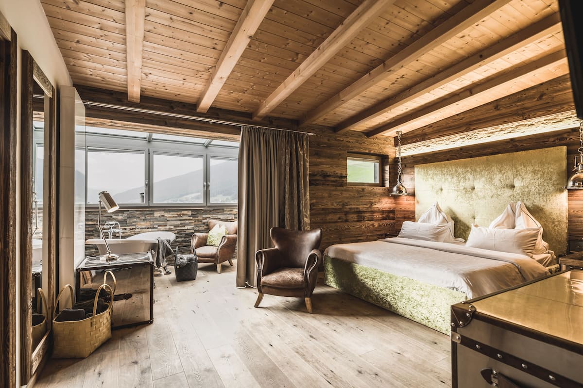 Design studio suite | 1 slaapkamer, luxe beddengoed, bedden met traagschuimmatras, een minibar