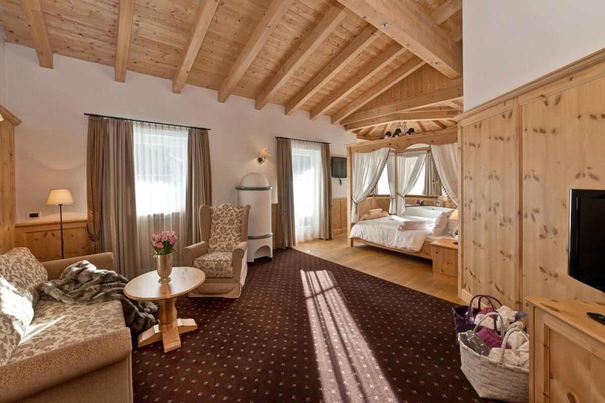 Romantische studio suite | Luxe beddengoed, bedden met traagschuimmatras, een minibar