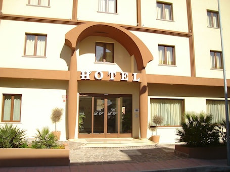 Ingresso della struttura. Hotel Le Palme