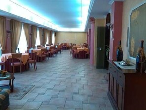 Local cuisine - Hotel San Francesco Terme (Spezzano Albanese)