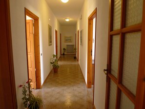 Hallway - Hotel Alexander (Ricadi)