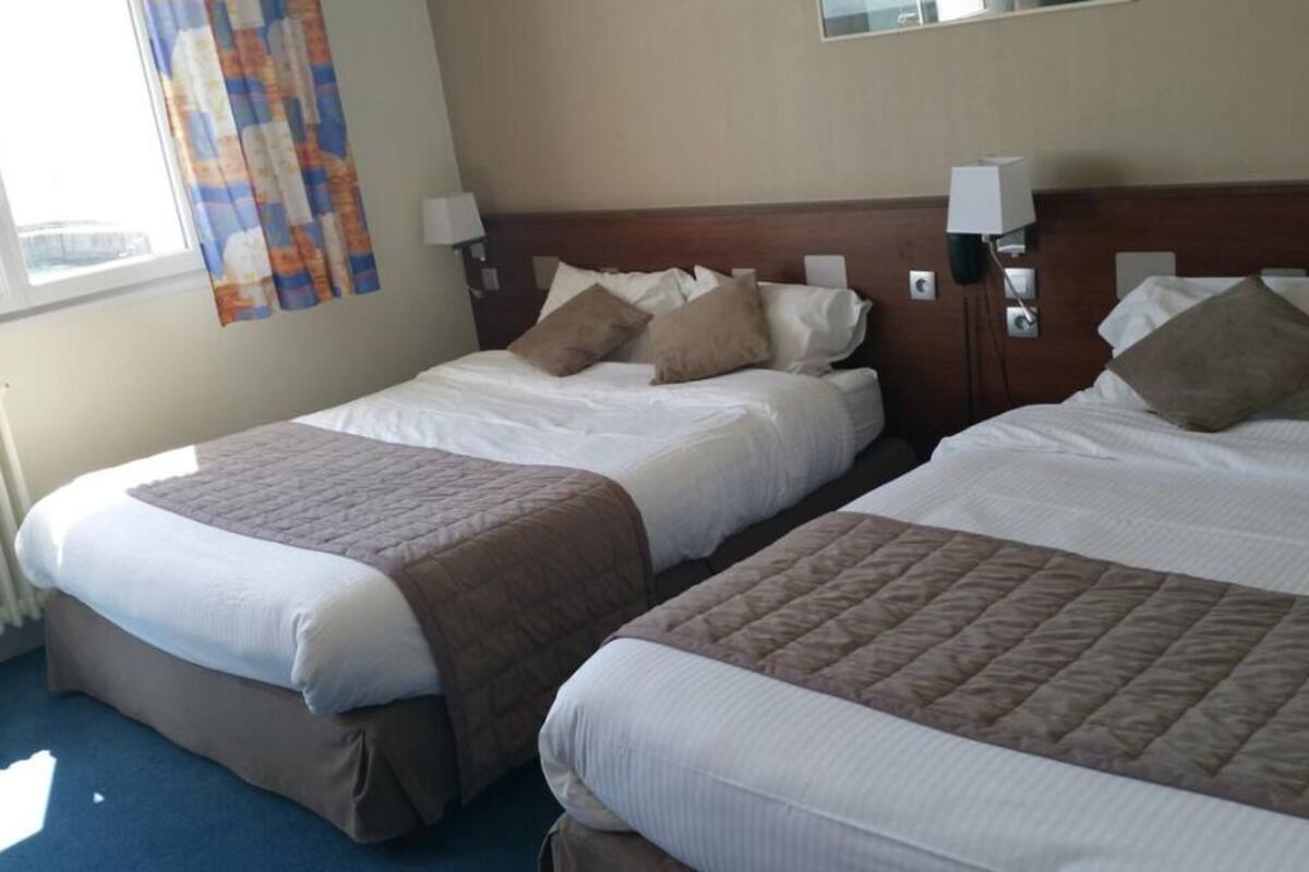 Quarto quádruplo, vista para o mar | Escrivaninha, ferros/tábuas de passar roupa, berços (sobretaxa)
