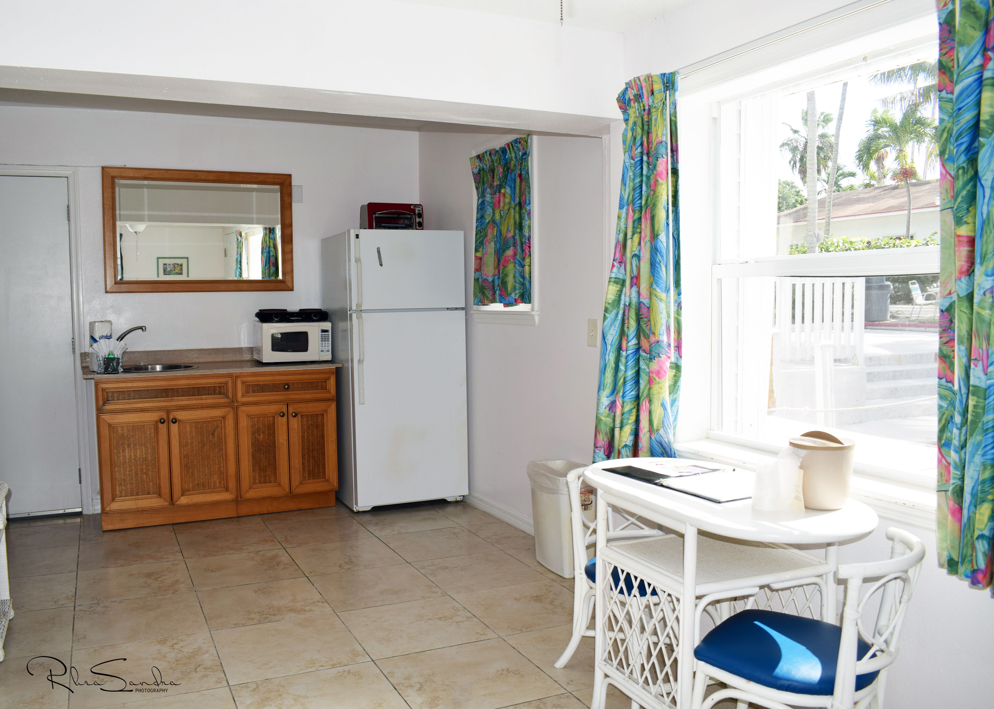 1 bedroom, individually decorated, individually furnished