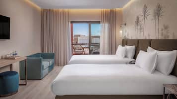 Minibar, caja de seguridad en la habitación y cortinas blackout