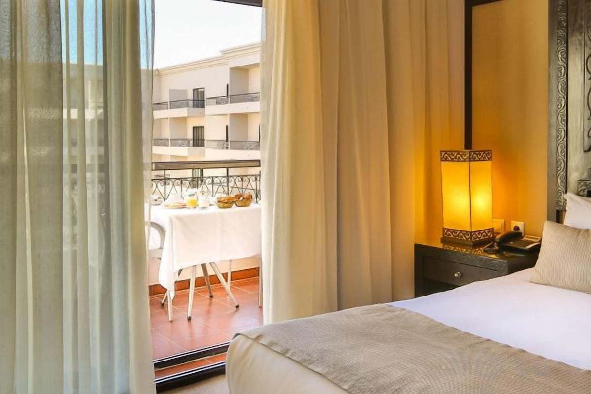 Minibar, in-room safe, blackout curtains, soundproofing