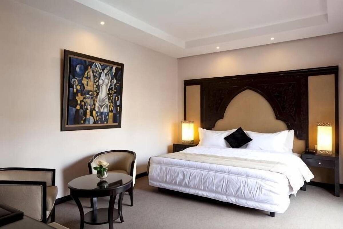 Minibar, in-room safe, blackout drapes, soundproofing