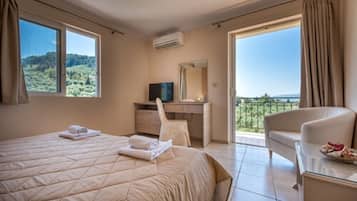 Caixa forta a l'habitació, escriptori i habitacions insonoritzades
