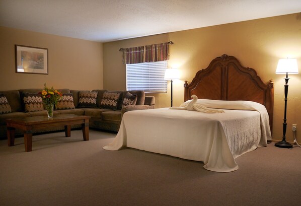 King Suite (No Pets)