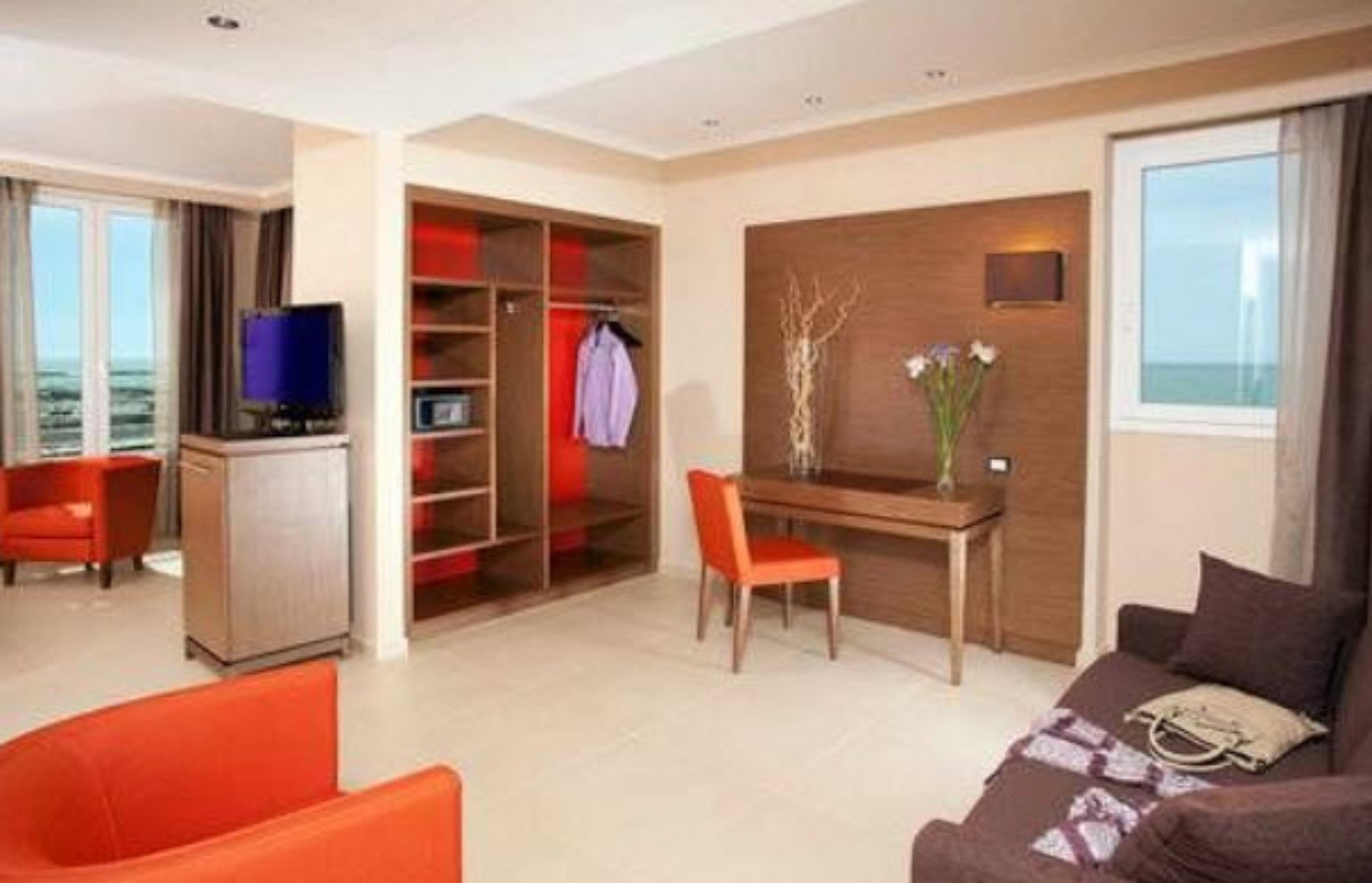 superior room | premium bedding, minibar, in-room safe, individually decorated
