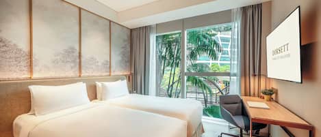 Caja de seguridad en la habitación y escritorio