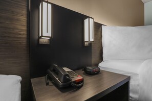 特厚豪華床墊、書桌、遮光窗簾/窗簾、免費 Wi-Fi