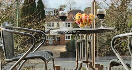 Southampton Serviced Apartment