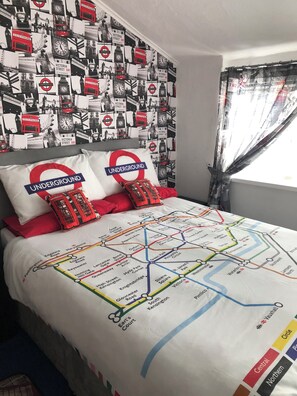 Iron/ironing board, free WiFi, bed sheets - The Franklyn Hotel (Blackpool)