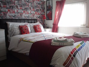 Iron/ironing board, free WiFi, bed sheets - The Franklyn Hotel (Blackpool)
