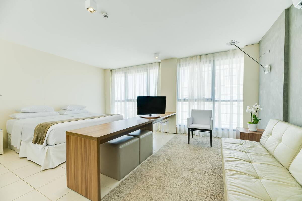 Pillowtop beds, minibar, in-room safe, laptop workspace