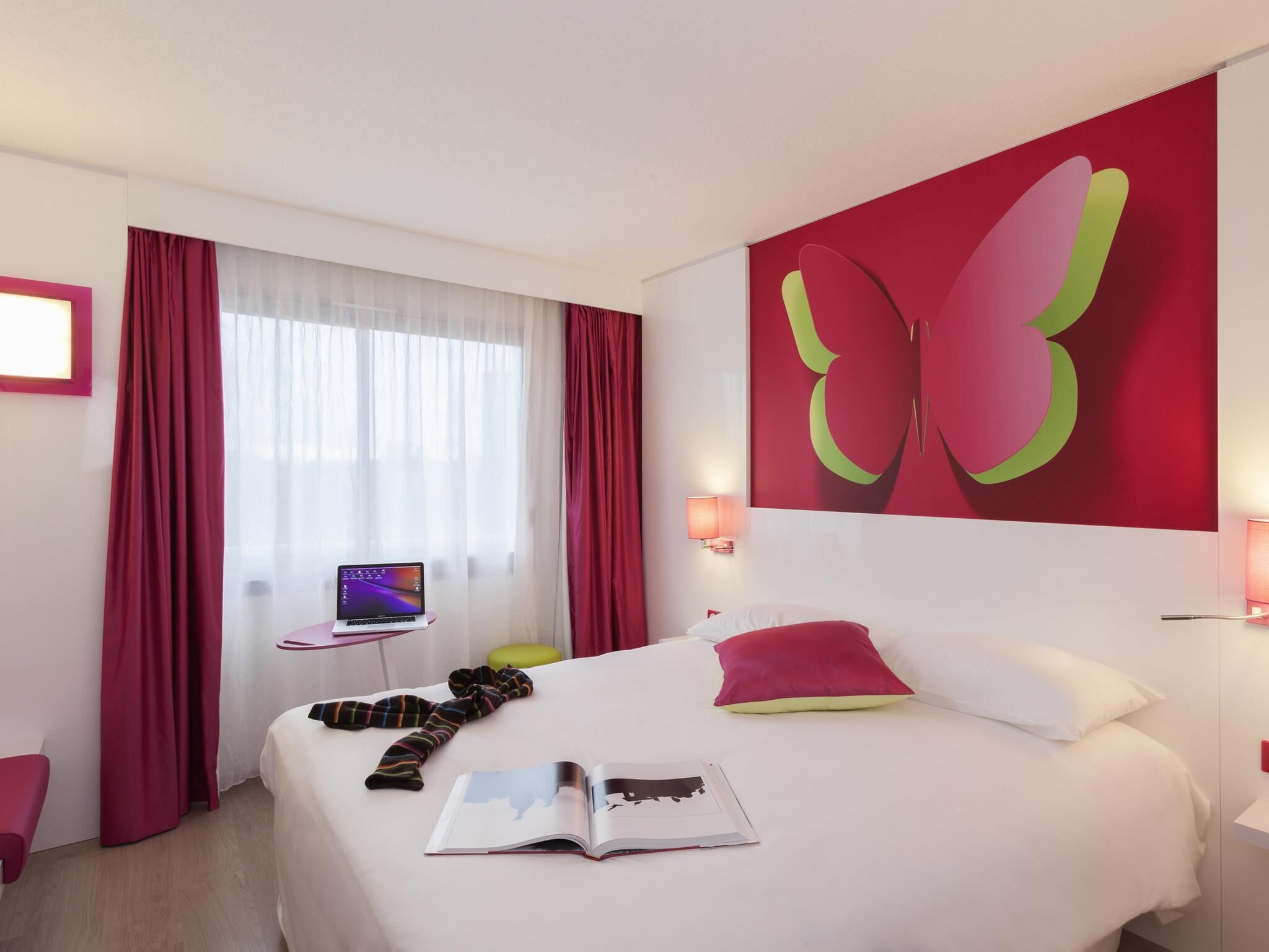 premium bedding, individually decorated, individually furnished, desk