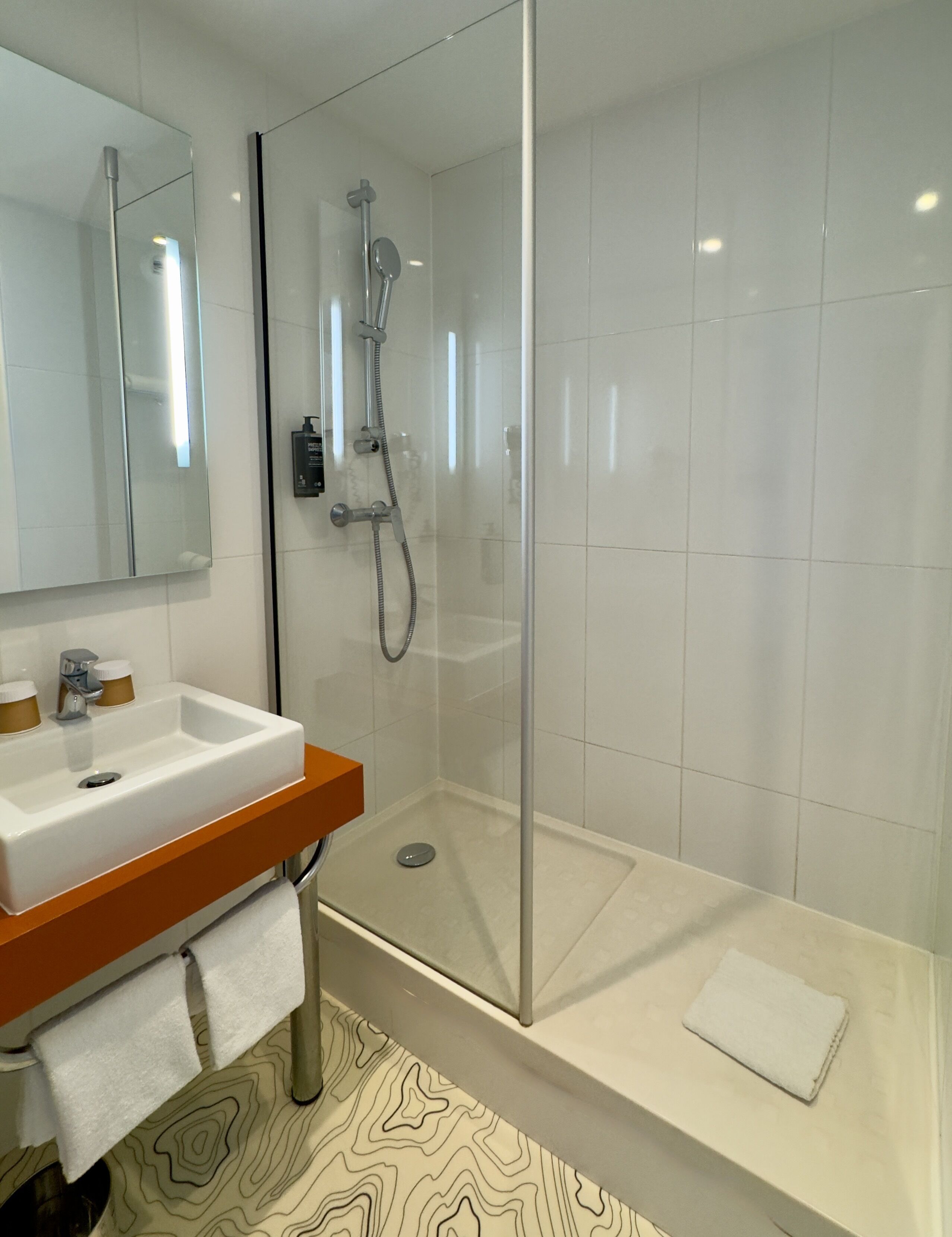 Premium bedding, individually decorated, individually furnished, desk