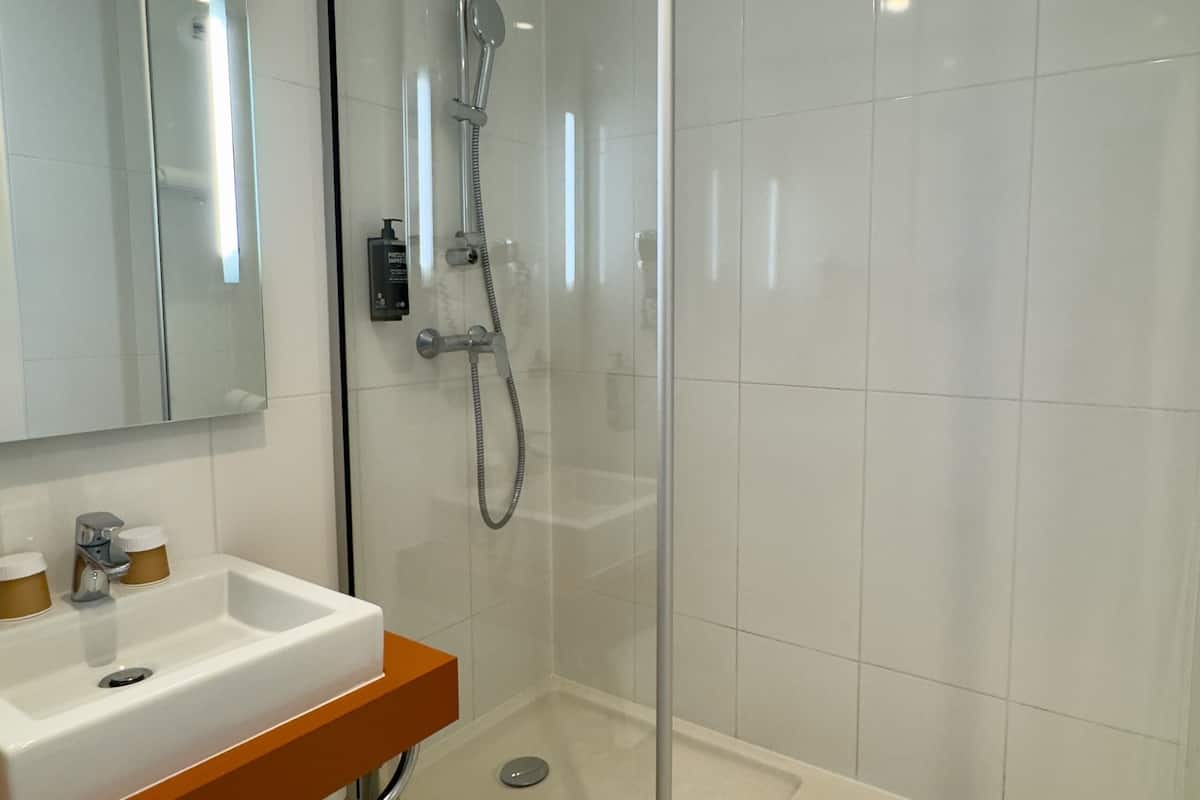 高級寢具、獨特裝潢、布置獨特、書桌