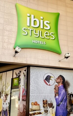 Front of property - ibis Styles Bordeaux Saint Médard (Saint-Medard-en-Jalles)