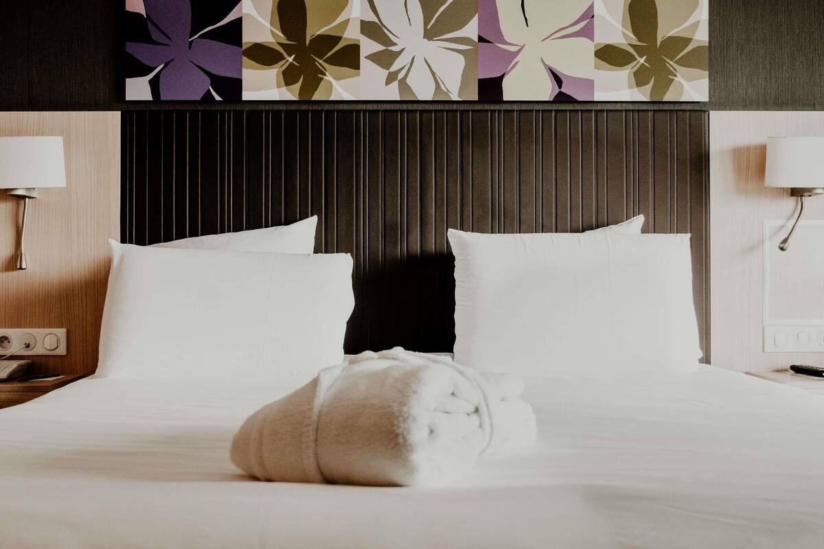 privilege, family room, 1 double bed with sofa bed | premium bedding, pillow-top beds, minibar, in-room safe