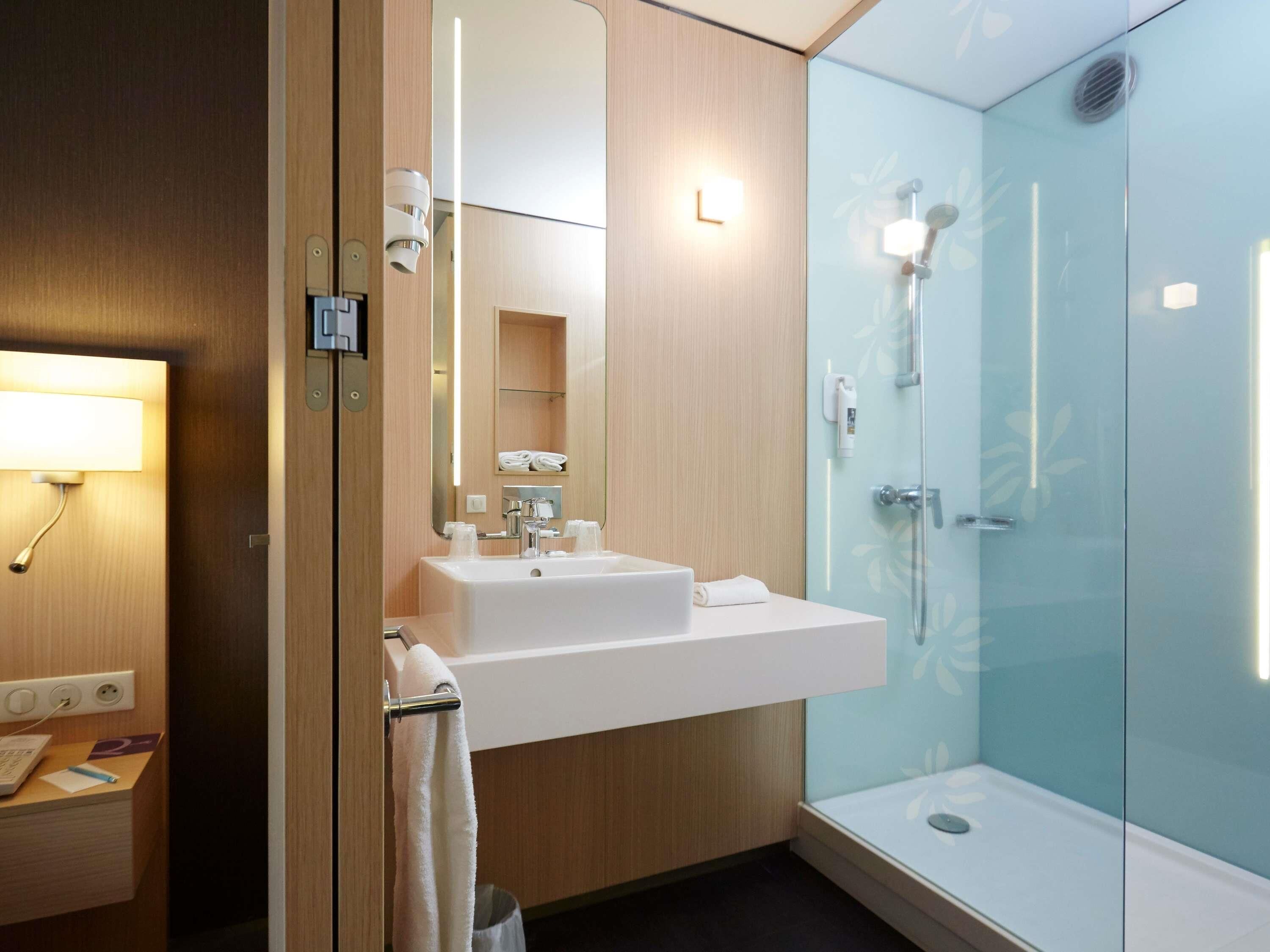 Klassieke kamer, 1 tweepersoonsbed met slaapbank | Luxe beddengoed, pillowtop-bedden, een minibar, een kluis op de kamer