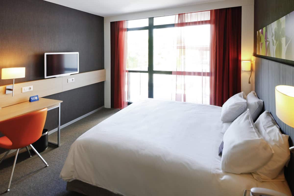 Klassieke kamer, 1 tweepersoonsbed | Luxe beddengoed, pillowtop-bedden, een minibar, een kluis op de kamer