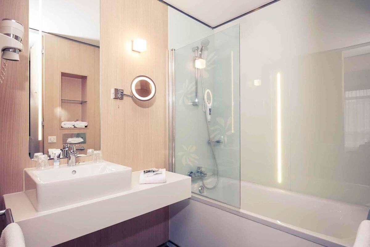 privilege, standard room, 1 double bed with sofa bed | premium bedding, pillow-top beds, minibar, in-room safe