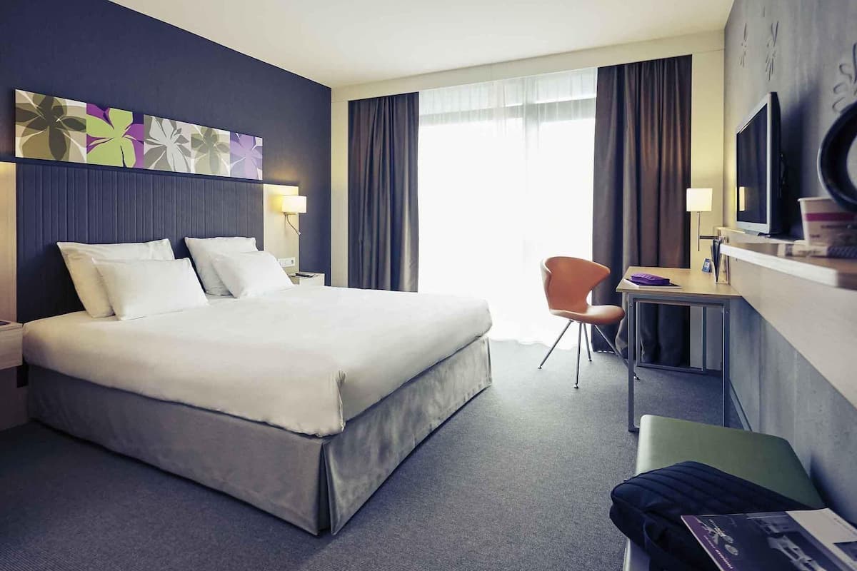 Classic Room, 1 Double Bed | Premium bedding, pillowtop beds, minibar, in-room safe