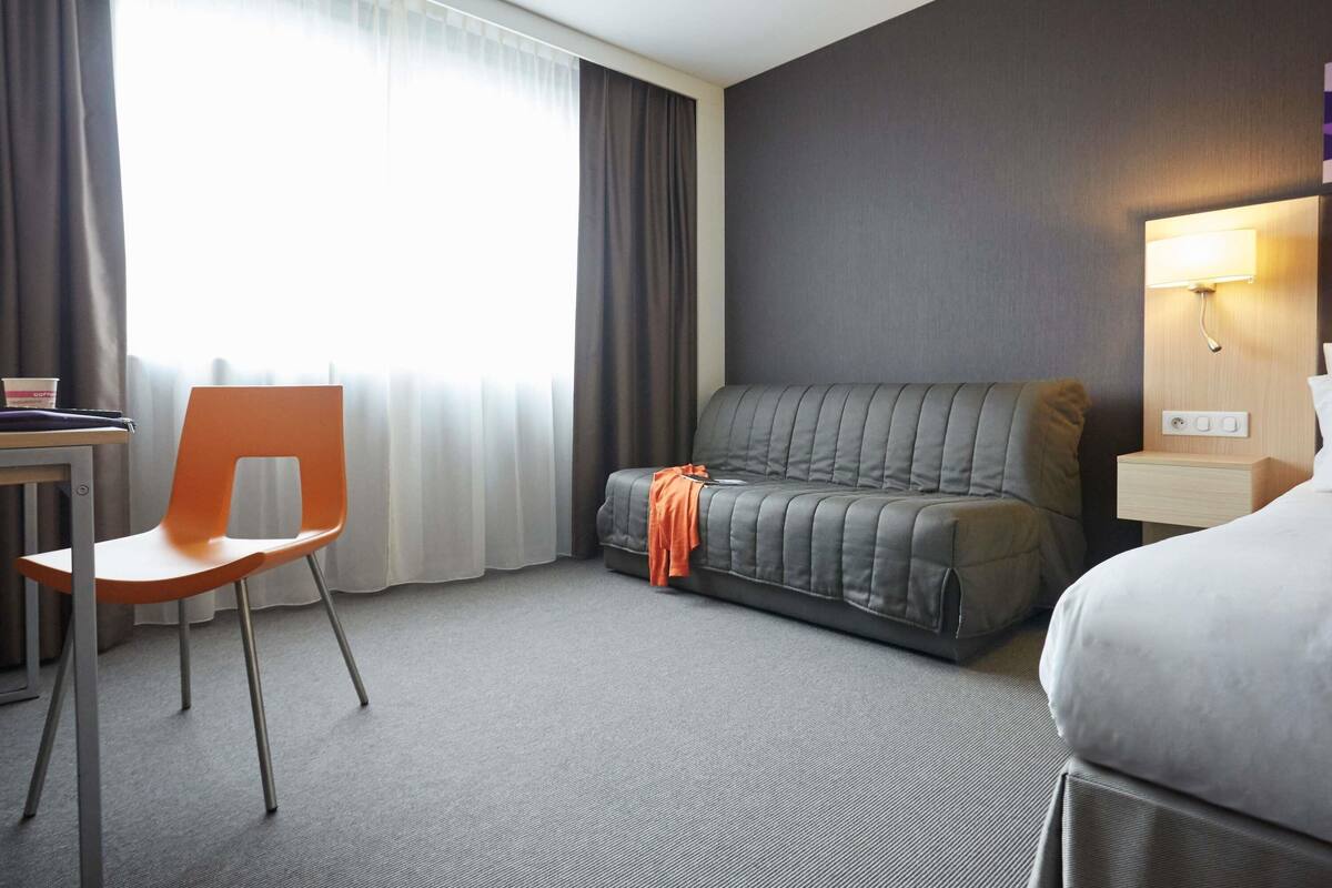 Premium bedding, pillowtop beds, minibar, in-room safe