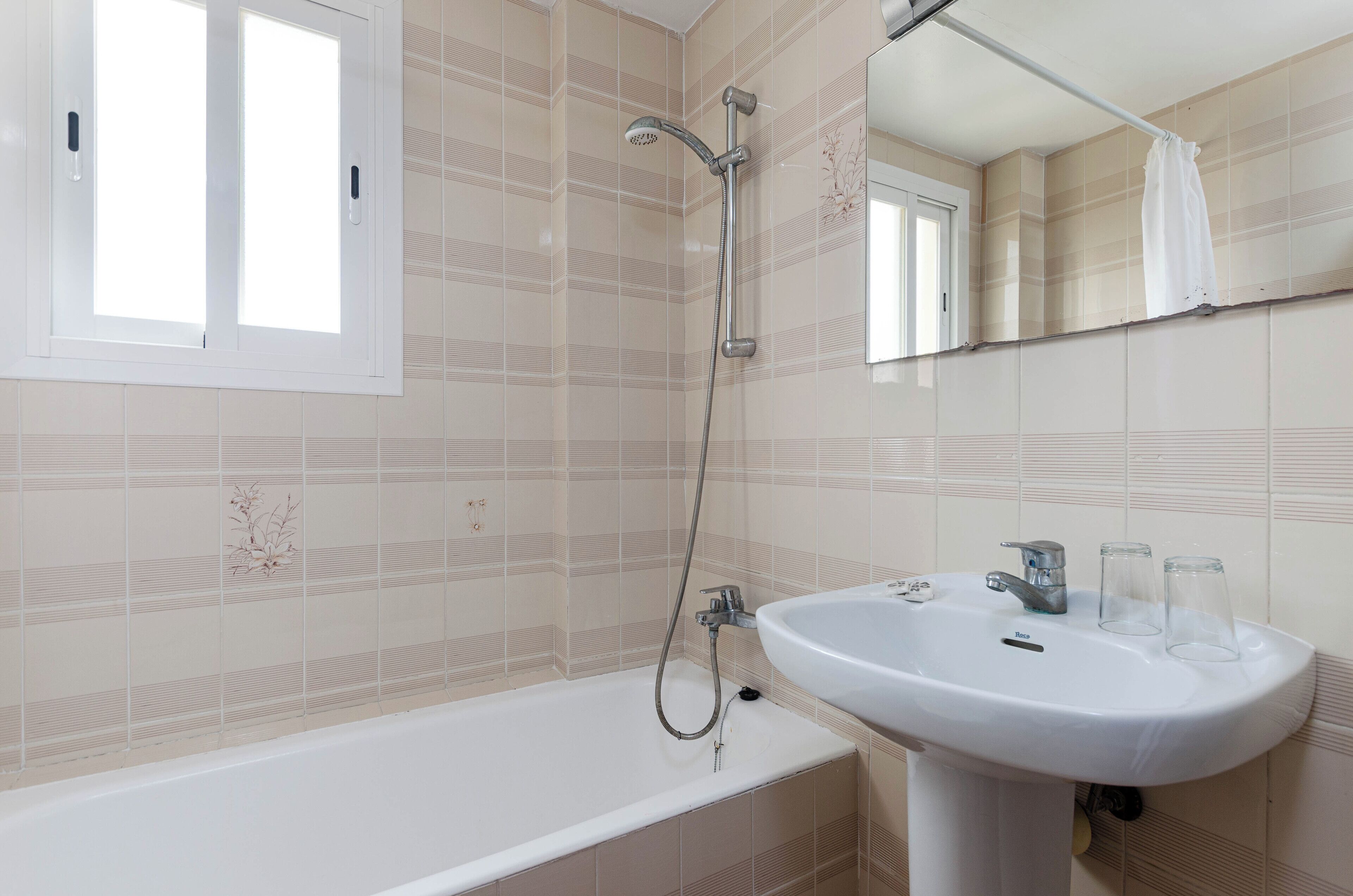 Photo - Sol y Mar Apartments