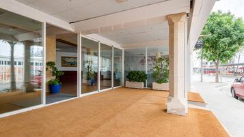 Entrada al alojamiento