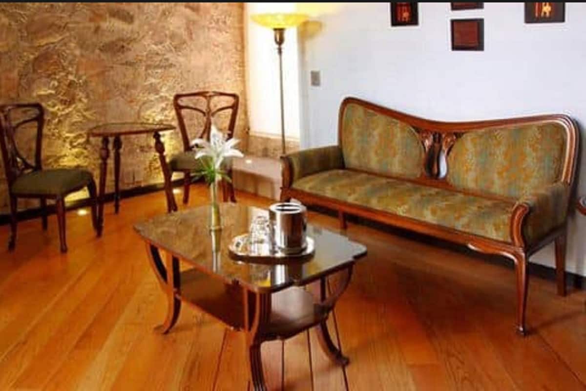 Junior Suite | Living room | LCD TV