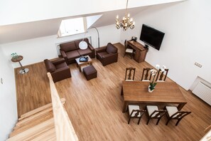 Departamento superior (for 4) | Sala de estar | Televisión LED 