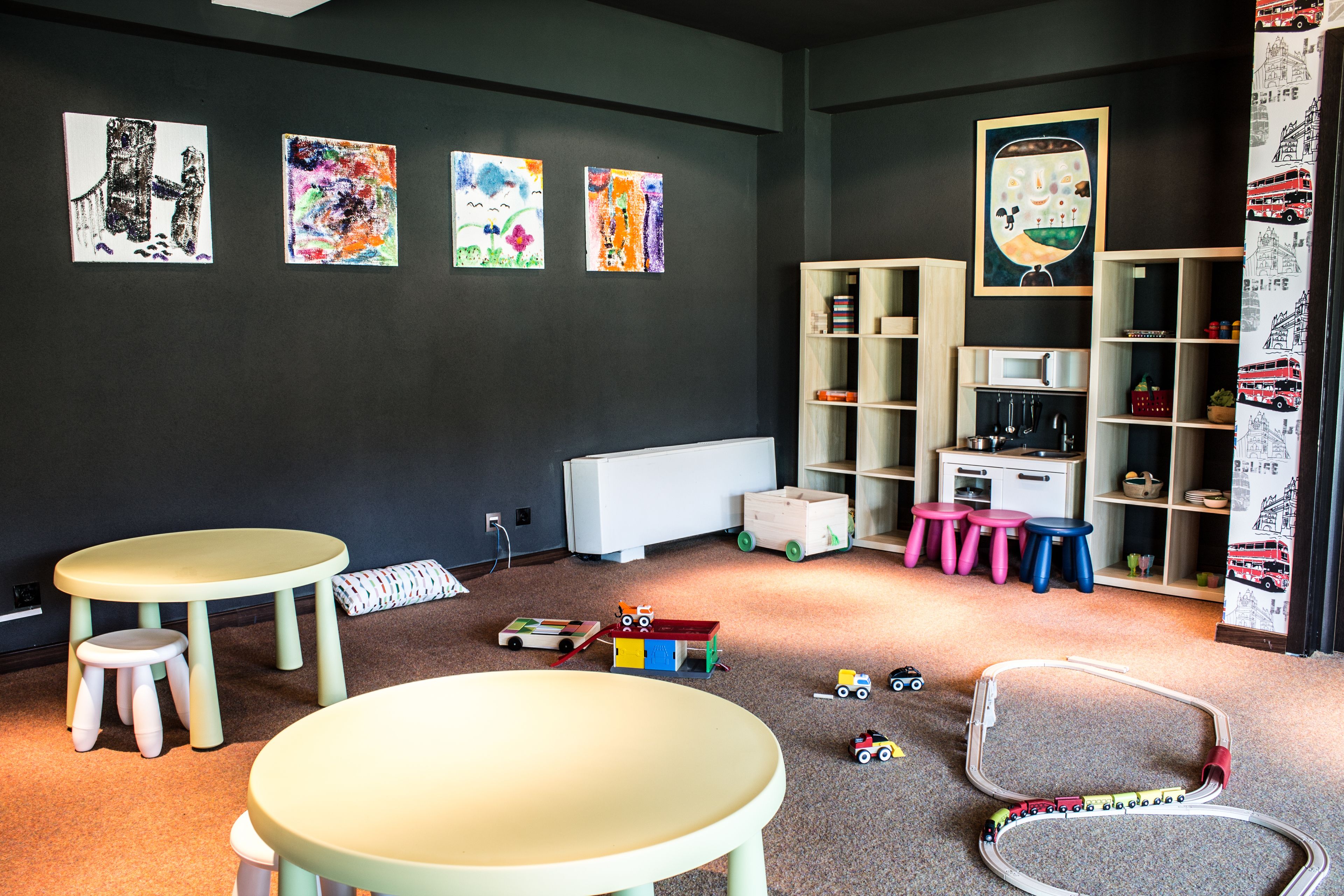 children’s play area – indoor