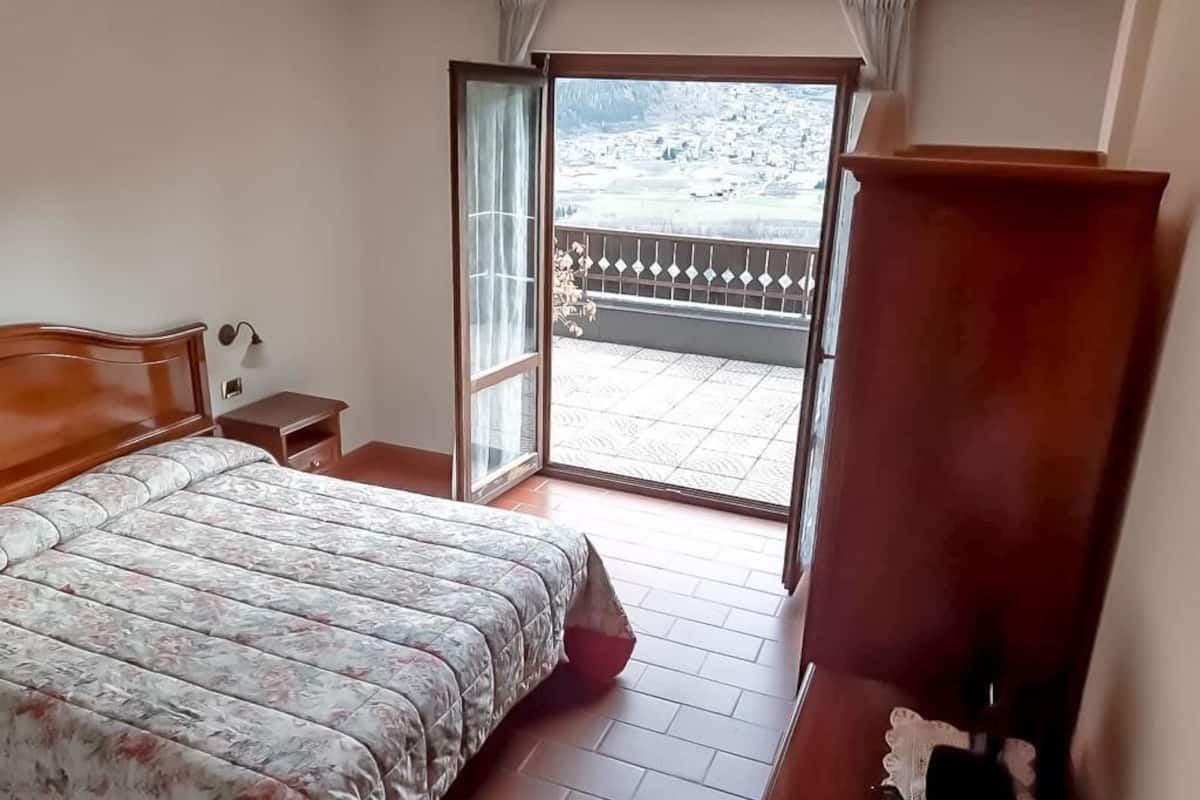 business double room single use, mountain view | select comfort beds, individually furnished, desk, cots/infant beds