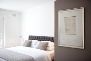 Camera Deluxe con letto matrimoniale o 2 letti singoli | Biancheria da letto di alta qualità, materassi in memory foam