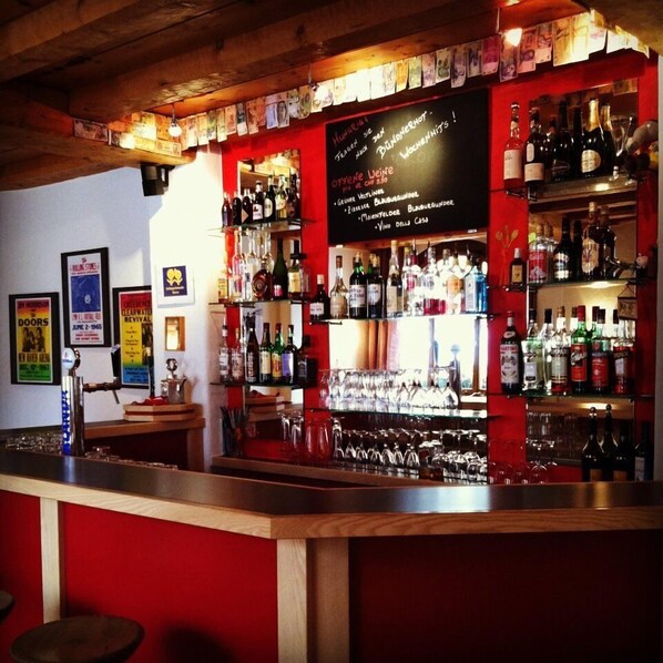 Bar (in der Unterkunft)