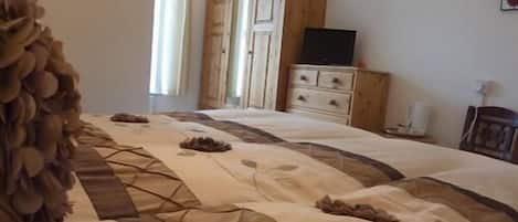 Standard Double Room, Ensuite (2nd Floor)