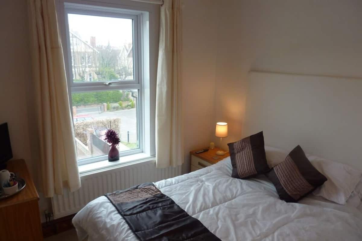 Standard Double Room, Ensuite (1st Floor Small)