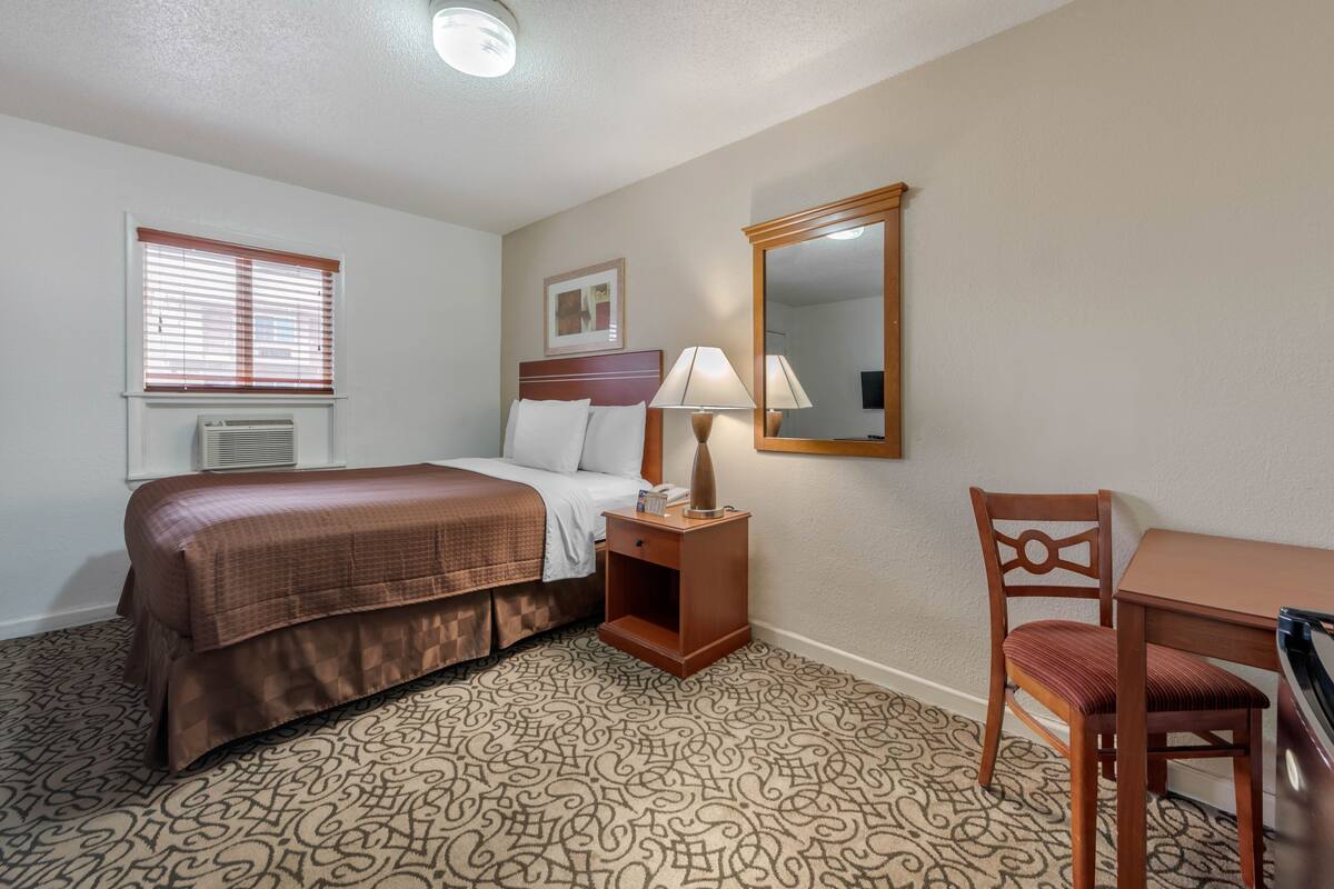 Standard Room | 1 bedroom, iron/ironing board, free cots/infant beds, rollaway beds