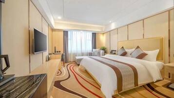 Minibaari, tallelokero huoneessa, herätyskellot